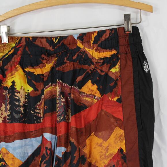Med FP Free People Printed EndZone TrackPants Ski Nic Route Mocha Apres Mountain - Picture 14 of 15